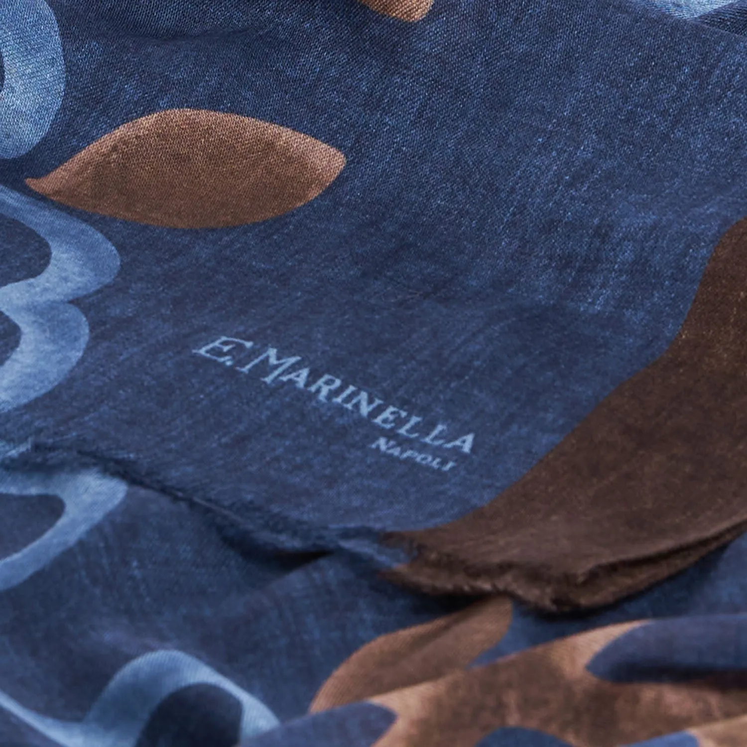 BLUE WOOL, SILK AND CASHMERE STOLE
