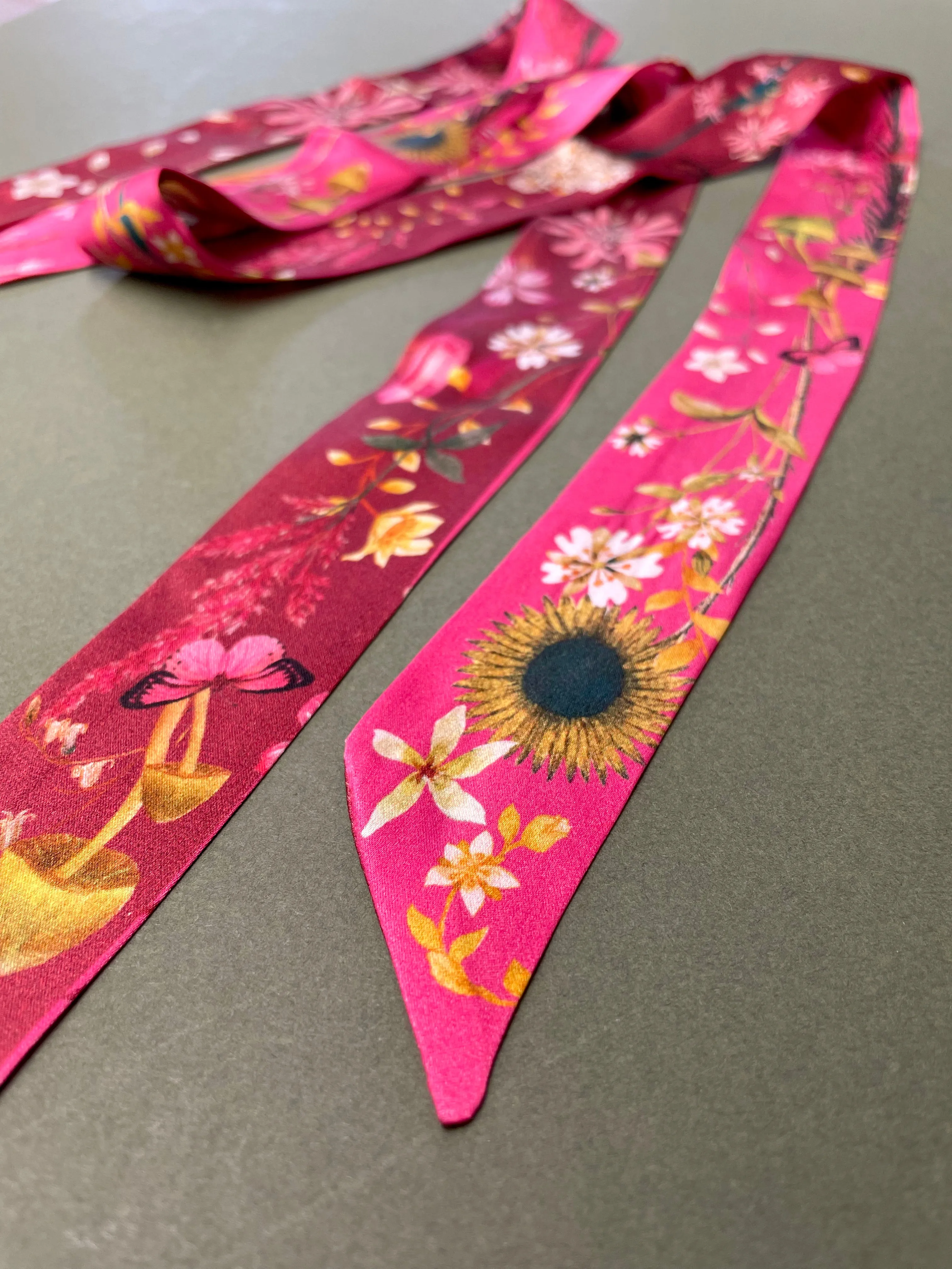 Hot pink Silk satin 'Mirasol' Ultra Skinny silk scarf with sunflowers