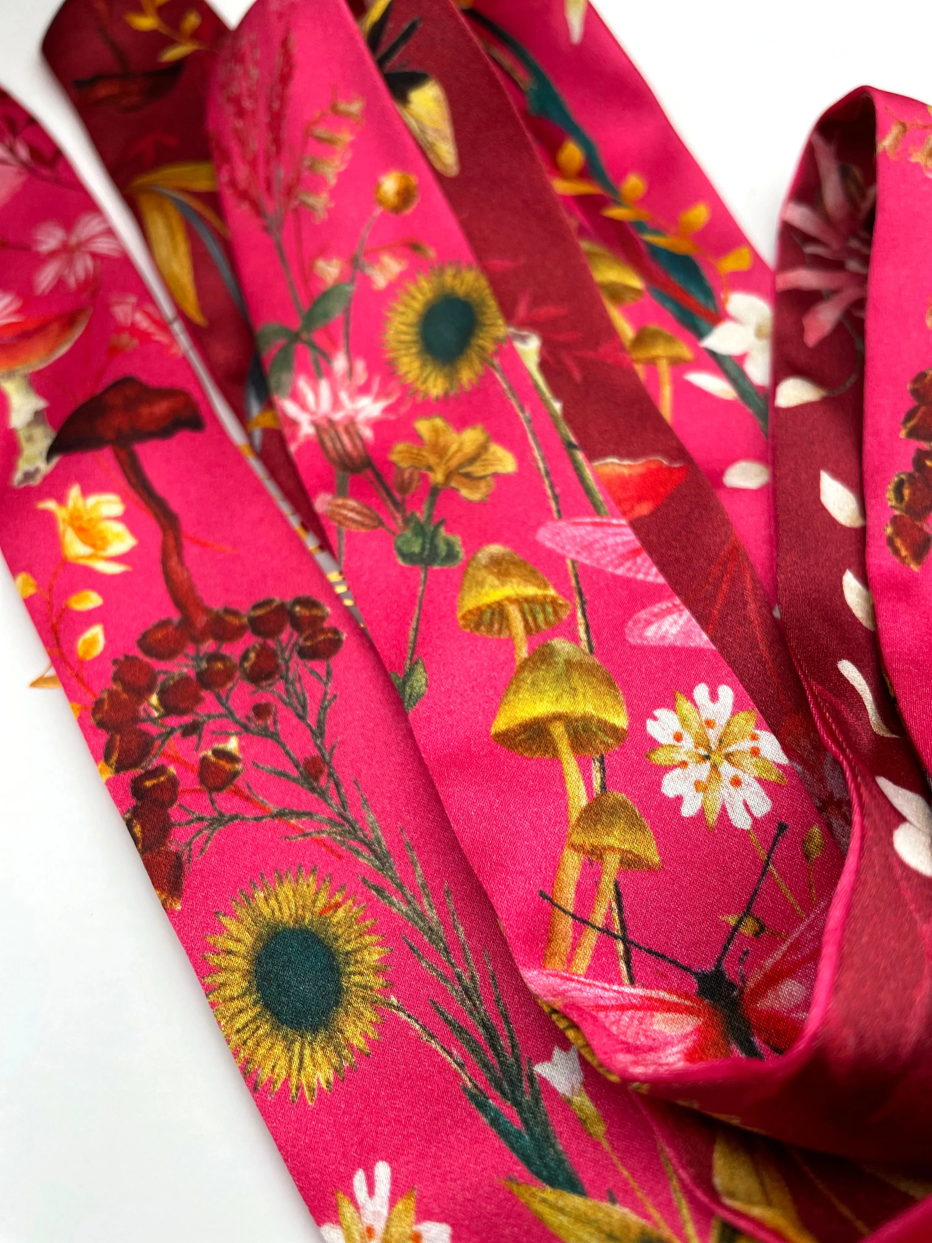 Hot pink Silk satin 'Mirasol' Ultra Skinny silk scarf with sunflowers