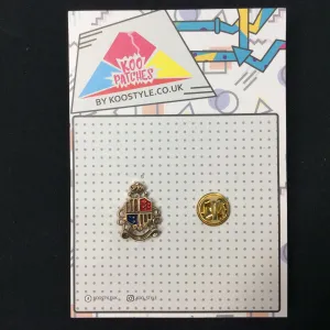MP0199 - Gold Crest Flag Metal Pin Badge