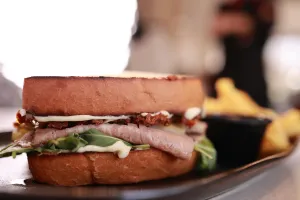 ROAST BEEF SANDWICH