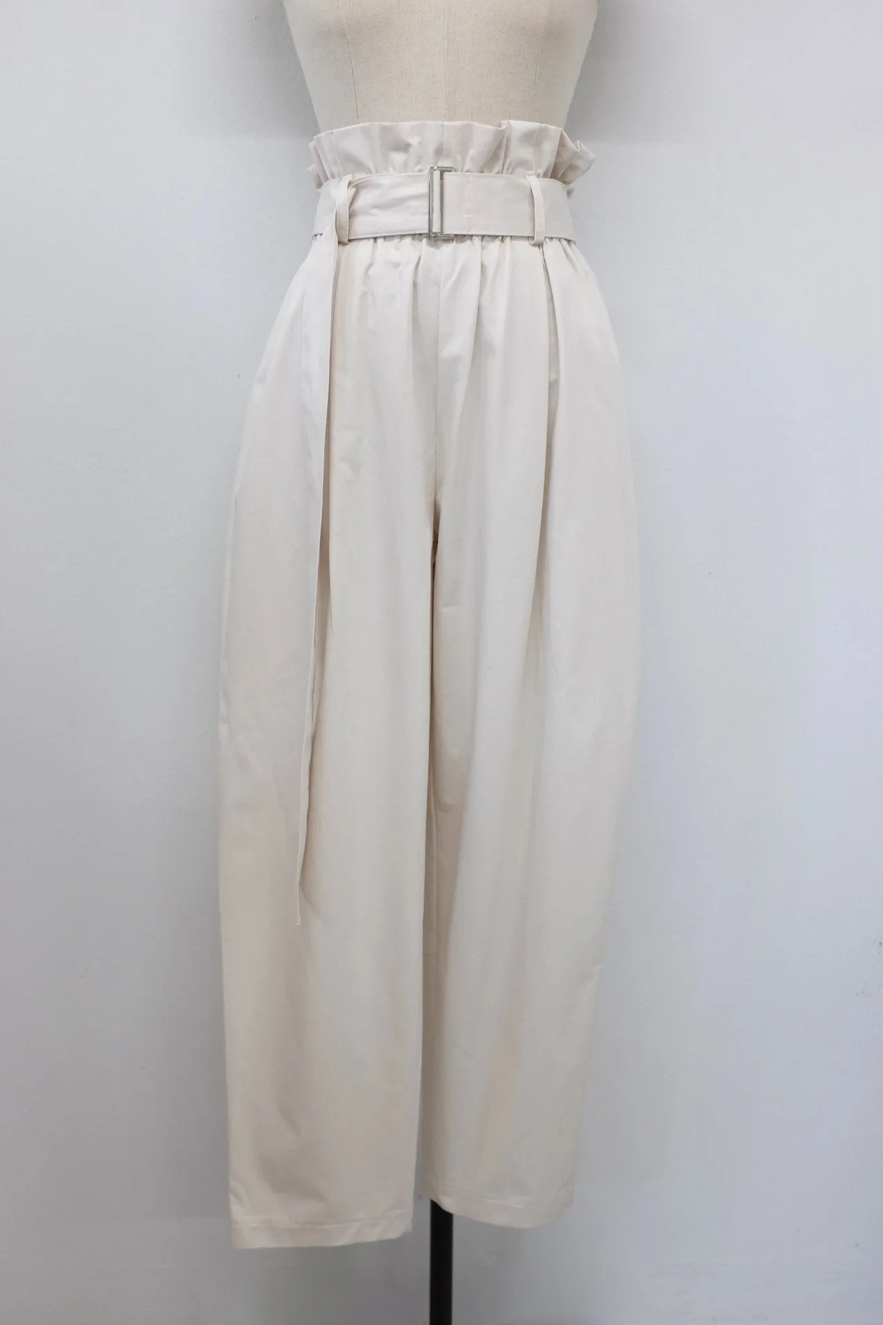 RUFFLE BELTED TROUSERS