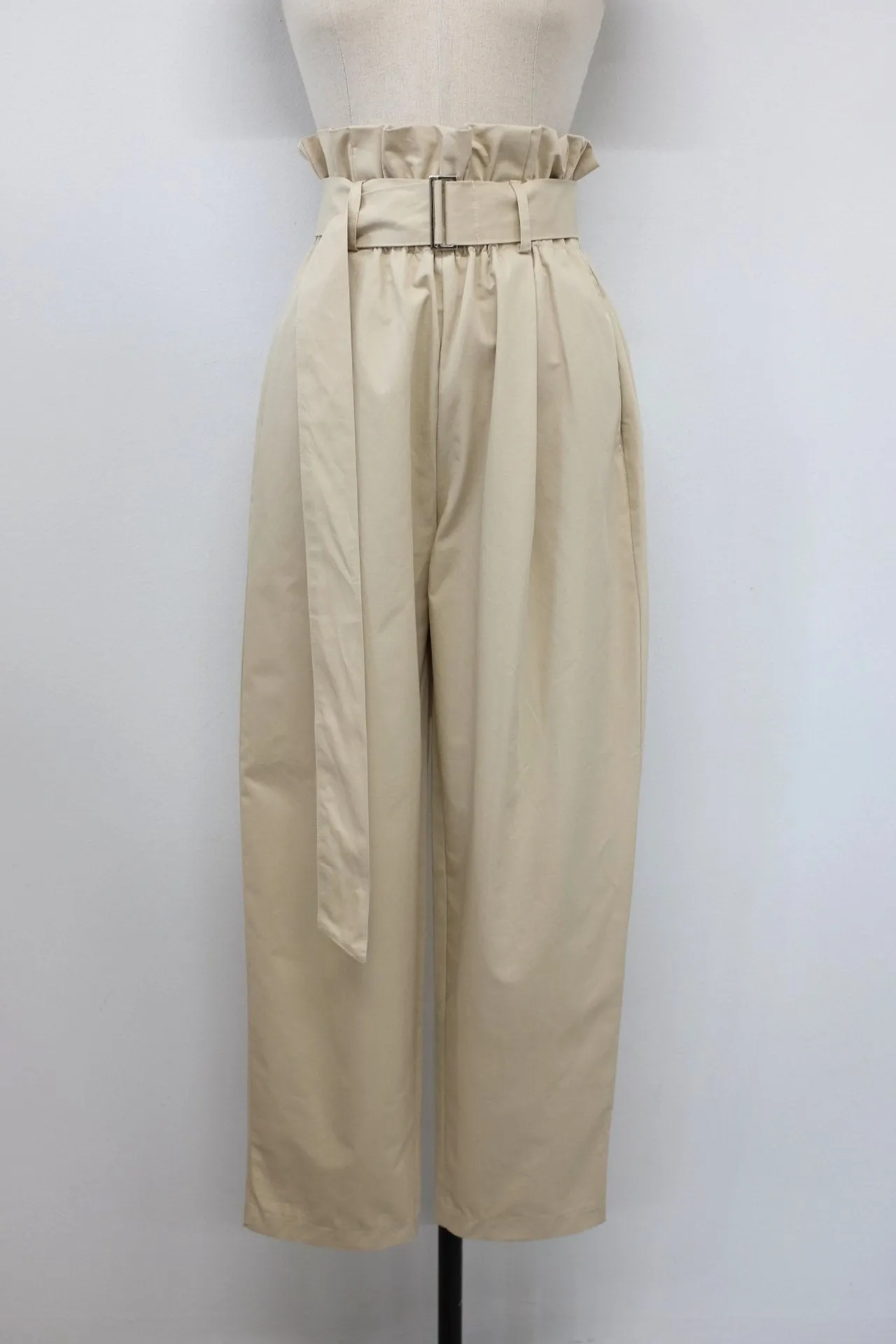 RUFFLE BELTED TROUSERS