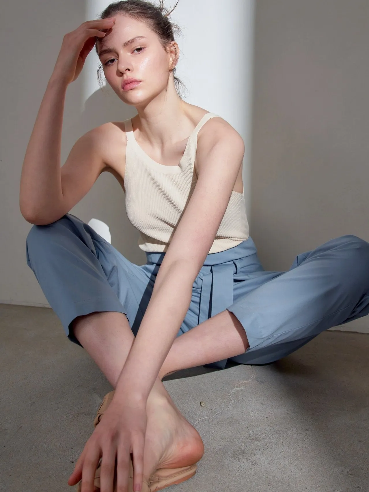 RUFFLE BELTED TROUSERS