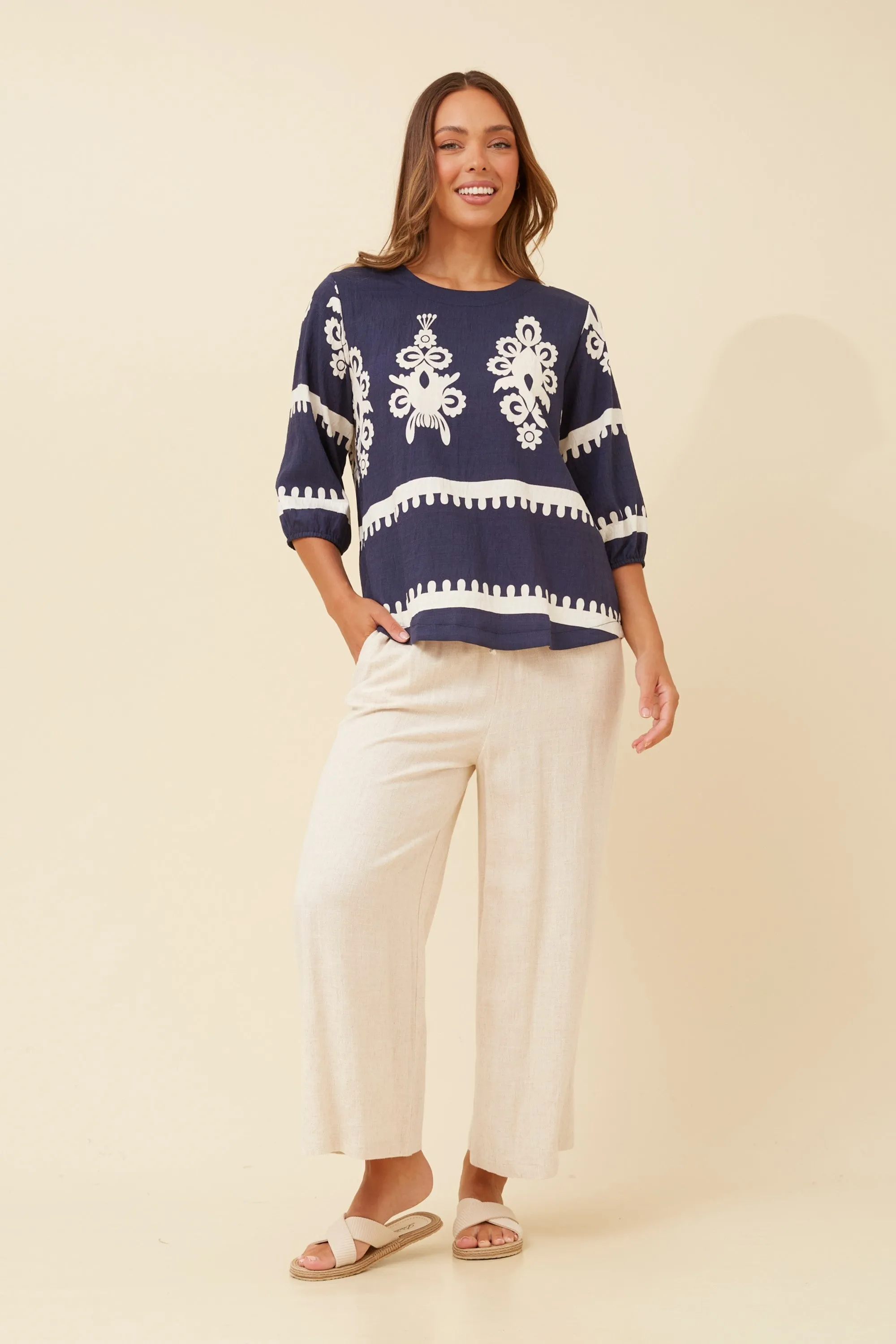 SHAE BORDER PRINT TOP