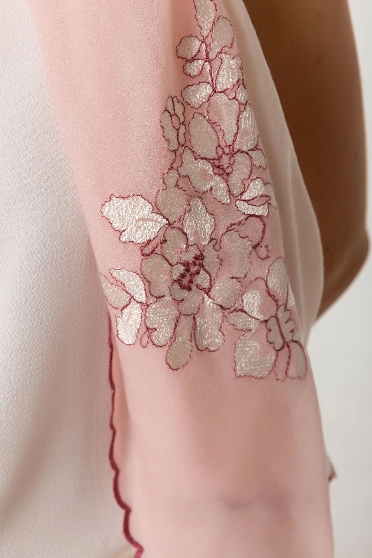 Spirit Flowers Embroidered Sparge Cashmere Scarves